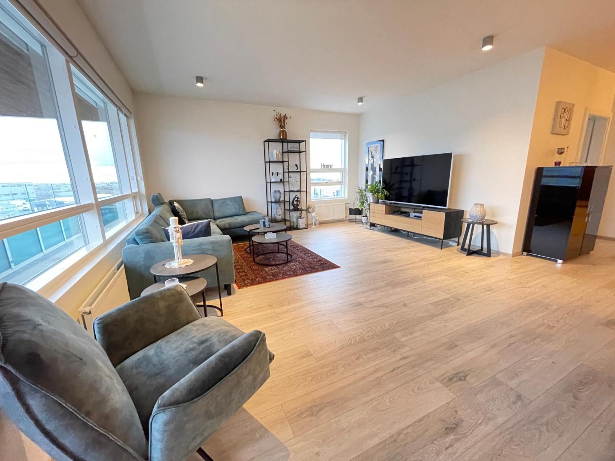 Modern And Spacious 3 Bedroom Apartment In Kopavogur Reiquiavique Exterior foto